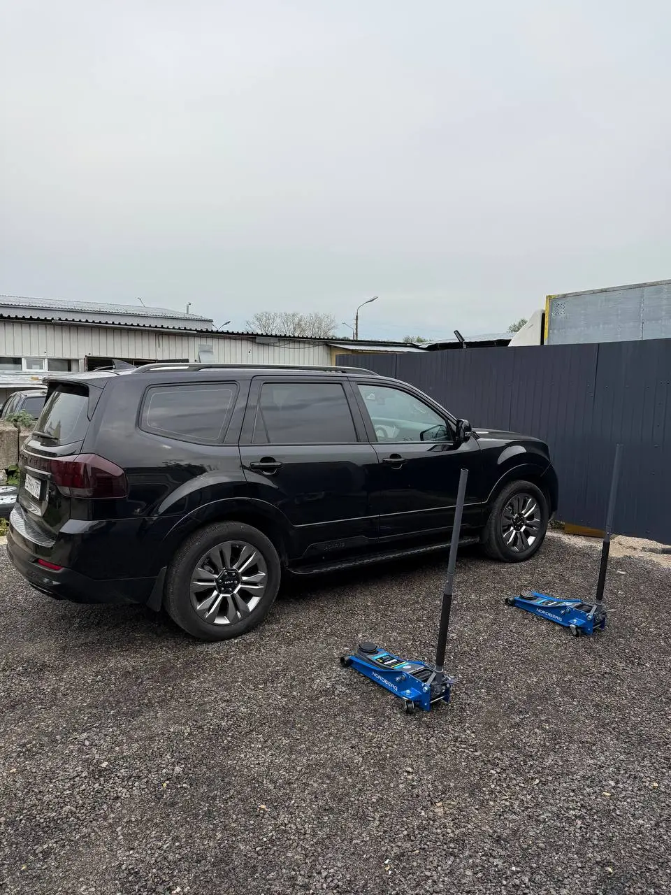 Шиномонтаж PAPAXA - рабочий процесс внедорожник